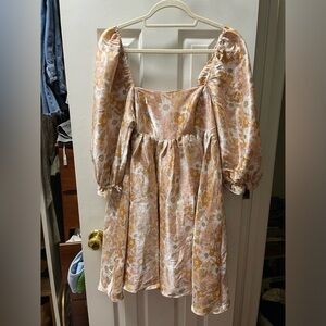 Storia boutique brand! Medium sized babydoll square neck dress